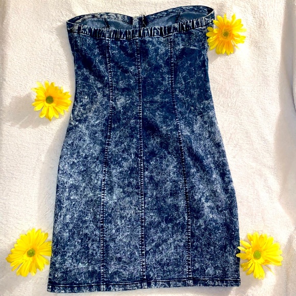 Stretch Acid Wash Denim Strapless Sweetheart Dress - Picture 3 of 4